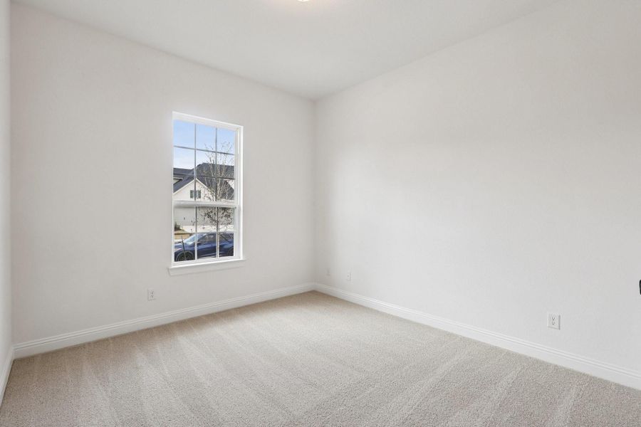 Spacious, unfurnished interior of a new home in Sienna 65', Missouri City (Image 36).