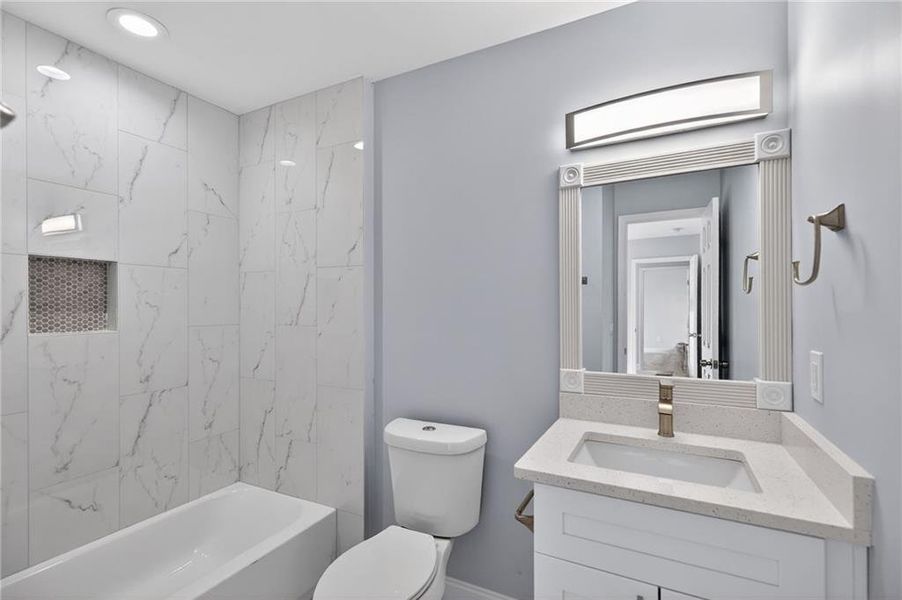 Furnished interior view inside a new home in , Gainesville (Image 6).