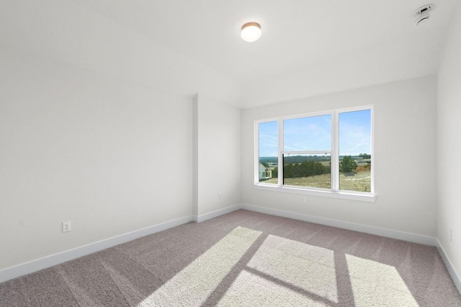 Spacious, unfurnished interior of a new home in Lariat, Liberty Hill (Image 29).