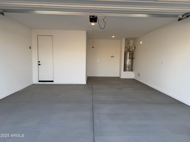 0029_ 2.5 Car Garage