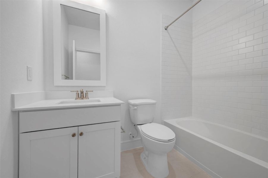 Hall bath (*Photo not of actual home and used for illustration purposes only.)