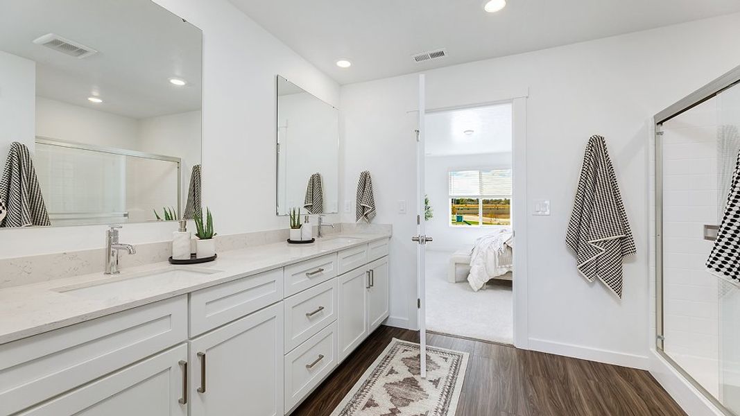 West Core P013 Maple Owners Bath 2of2 F2