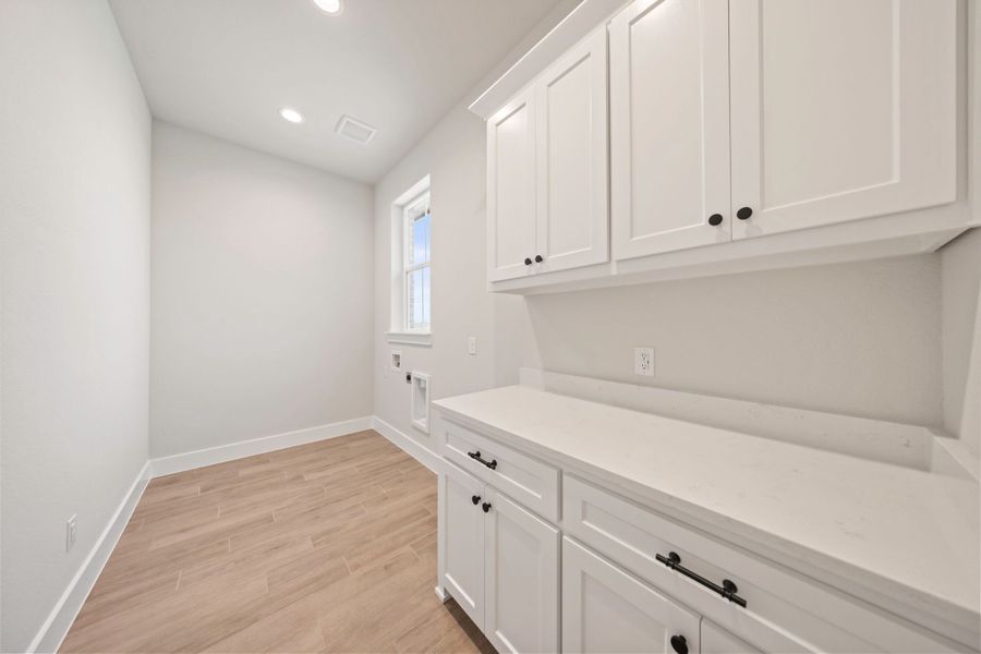 Furnished interior view inside a new home in Prairie Winds Estates, Poolville (Image 20). Furnished interior view inside a new home in Prairie Winds Estates, Poolville (Image 20).