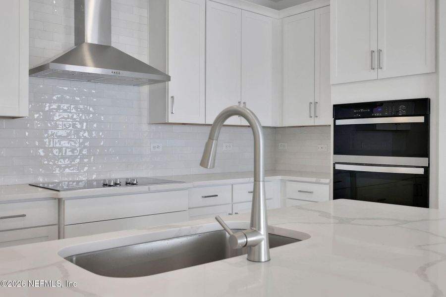 Close-up of interior finishes inside a home in Hyland Trail, Middleburg (Image 12).