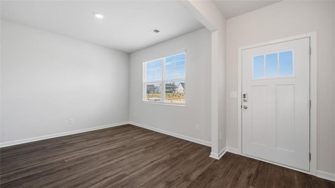 Spacious, unfurnished interior of a new home in Twin Lakes, Hoschton (Image 15).