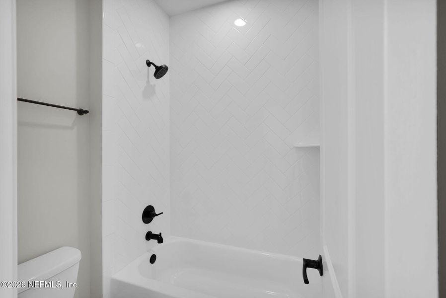 35-web-or-mls-180 Sienna_035