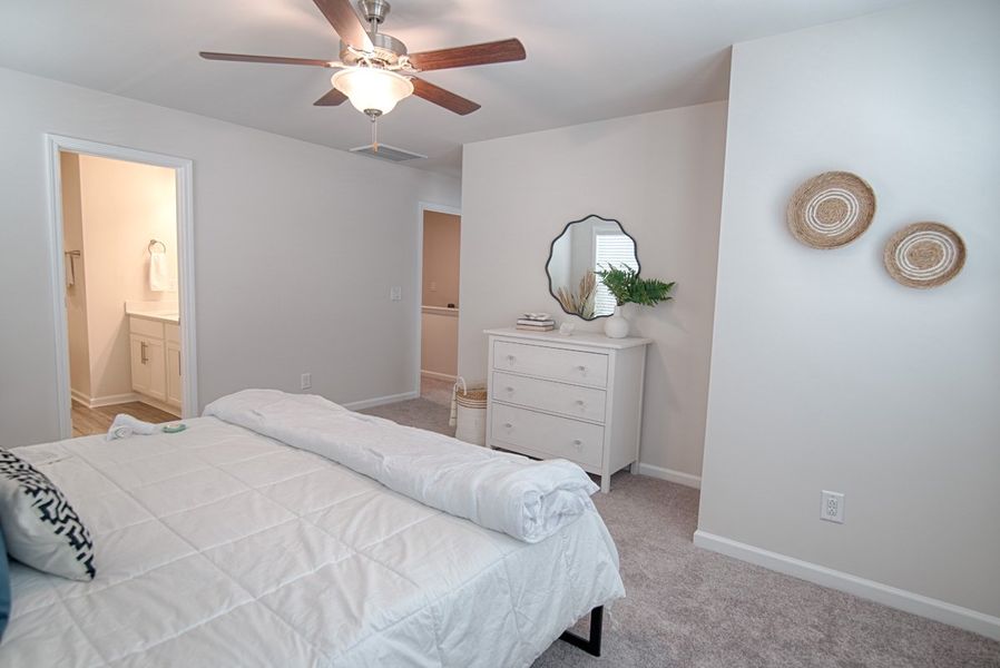 Representative furnished interior of a home built from the Cliffside by Hurricane Builders in Percival Village, Columbia (Image 27).