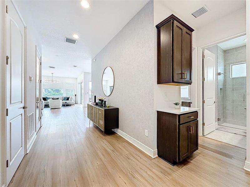 Furnished interior view inside a new home in , Orlando (Image 13).