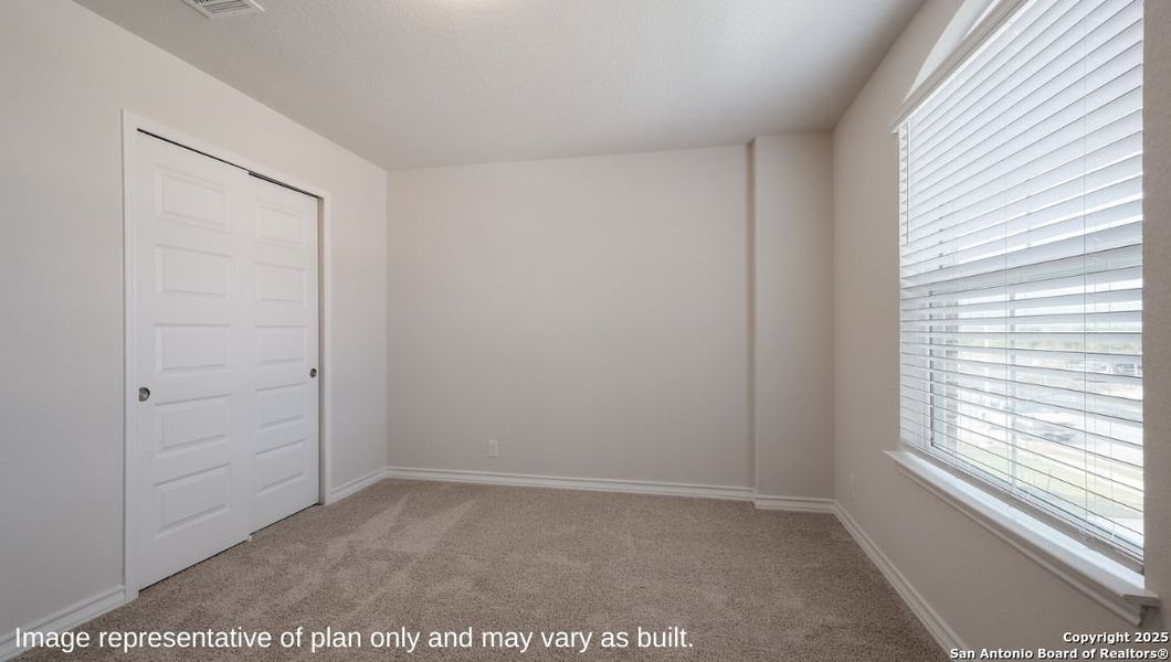 Spacious, unfurnished interior of a new home in Brookstone Creek, San Antonio (Image 21).