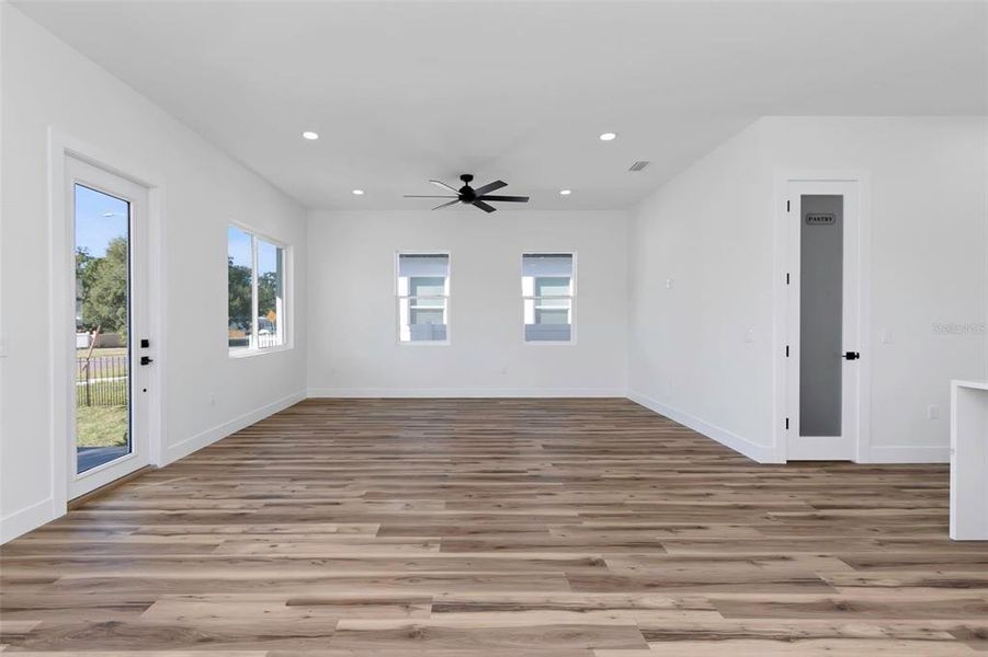 Spacious, unfurnished interior of a new home in , St. Petersburg (Image 18). Spacious, unfurnished interior of a new home in , St. Petersburg (Image 18).