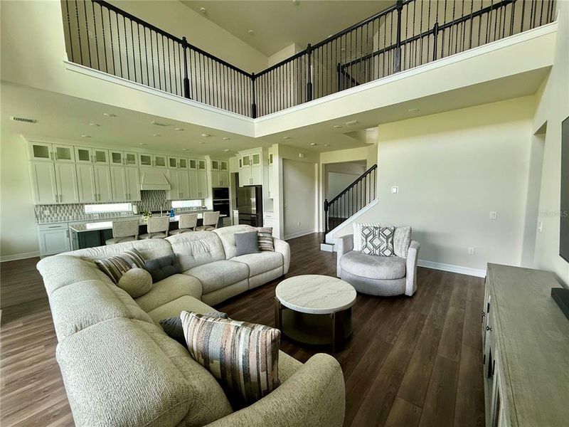 Furnished interior view inside a new home in , Orlando (Image 6).