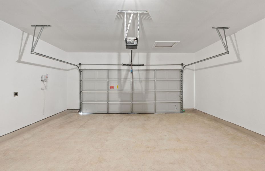 Spacious, unfurnished interior of a new home in Lagos, Manor (Image 46). Spacious, unfurnished interior of a new home in Lagos, Manor (Image 46).