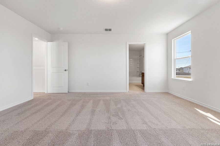 Spacious, unfurnished interior of a new home in Woodside Farms, Seguin (Image 25). Spacious, unfurnished interior of a new home in Woodside Farms, Seguin (Image 25).
