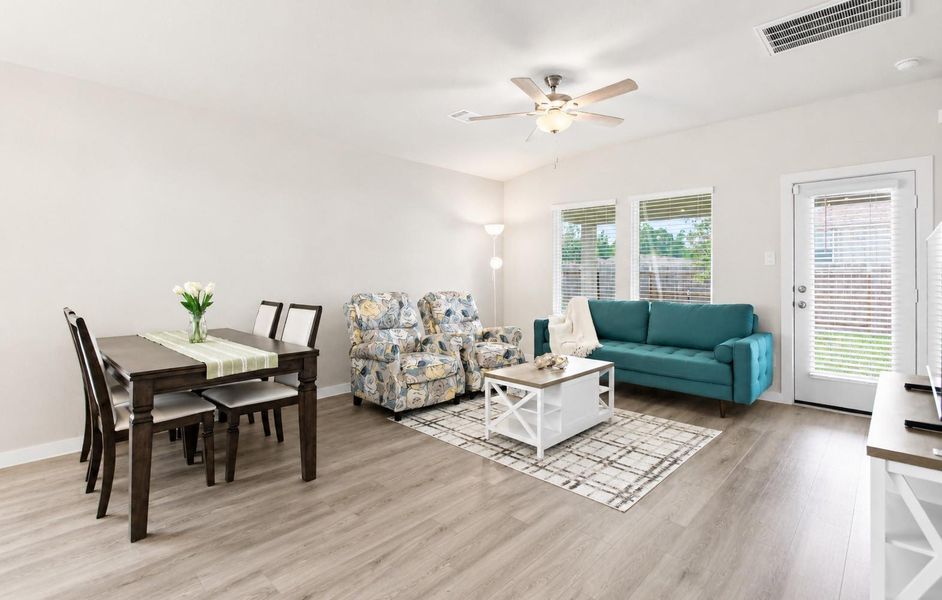 Furnished interior view inside a new home in Montgomery Oaks - Premier, Conroe (Image 11). Furnished interior view inside a new home in Montgomery Oaks - Premier, Conroe (Image 11).