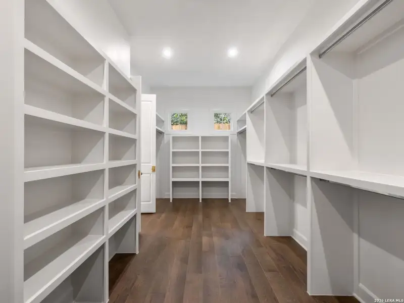 Furnished interior view inside a new home in , Alamo Heights (Image 14).