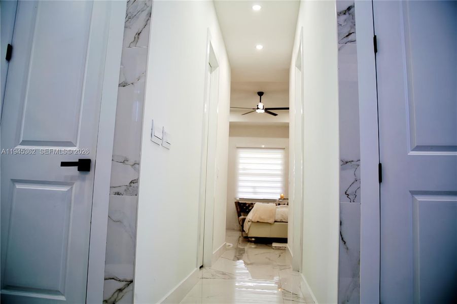 Spacious, unfurnished interior of a new home in , Cape Coral (Image 21).