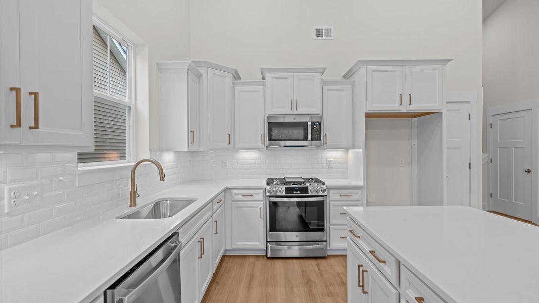 Furnished interior view inside a new home in Iris Meadows, Moore (Image 8).