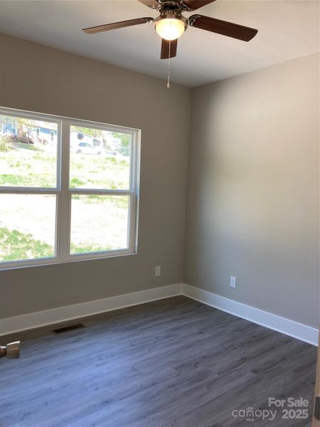 Spacious, unfurnished interior of a new home in , Gastonia (Image 9).