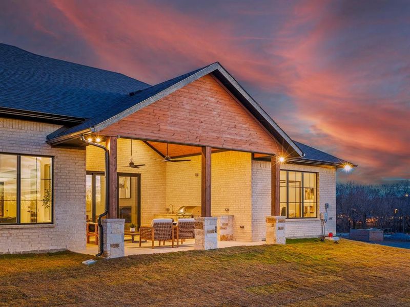 Exterior details and patio area of a home in , Gunter (Image 23).