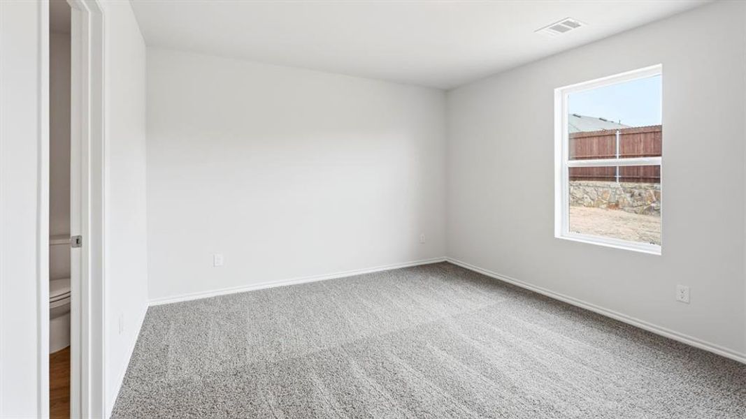 Spacious, unfurnished interior of a new home in Asher Oaks, Bonham (Image 28).