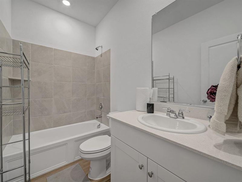 Furnished interior view inside a new home in Bridgewater: Classic Collection, Princeton (Image 11). Furnished interior view inside a new home in Bridgewater: Classic Collection, Princeton (Image 11).