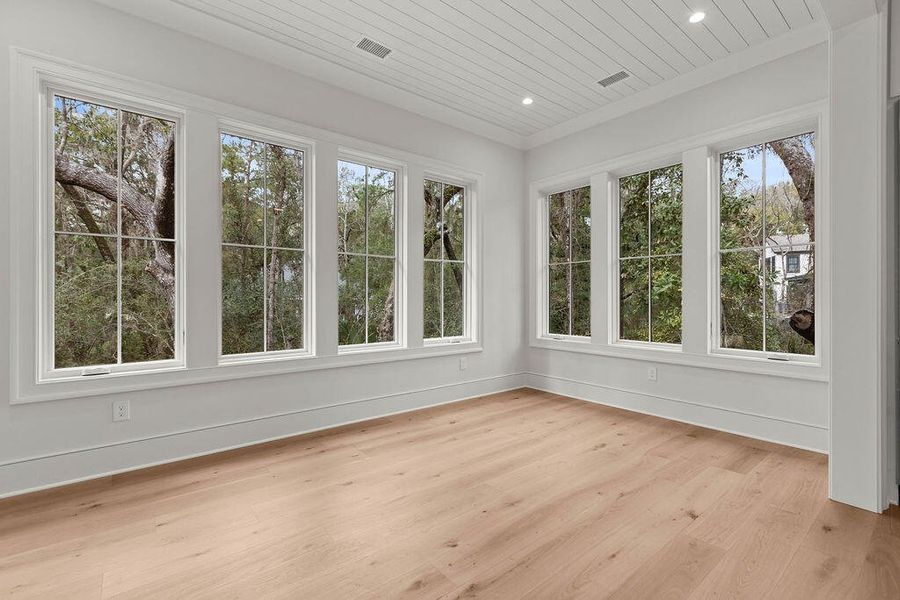 Spacious, unfurnished interior of a new home in , Seabrook Island (Image 45).