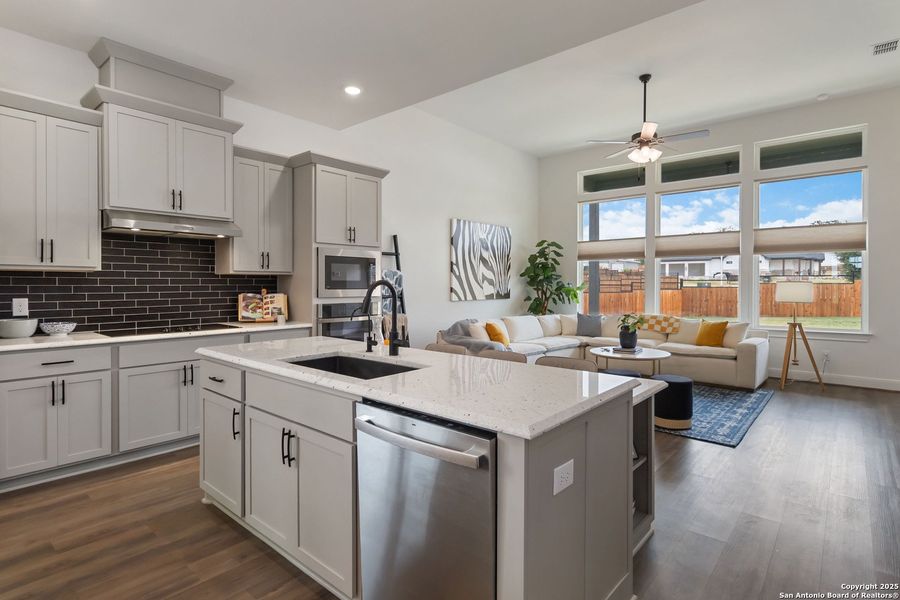 Furnished interior view inside a new home in Woodbridge Farms, La Vernia (Image 40).