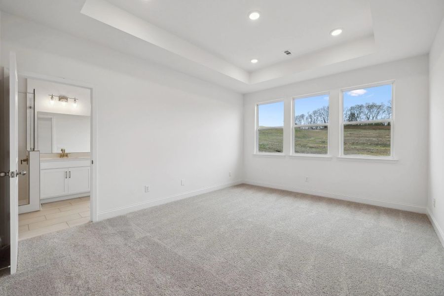 Spacious, unfurnished interior of a new home in Willow Landing, Mount Juliet (Image 14).