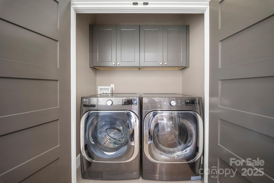 Close-up of interior finishes inside a home in , Asheville (Image 20). Close-up of interior finishes inside a home in , Asheville (Image 20).