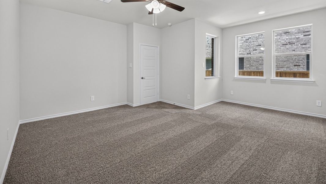 Spacious, unfurnished interior of a new home in Lilybrooke at Legacy Hills, Celina (Image 9).