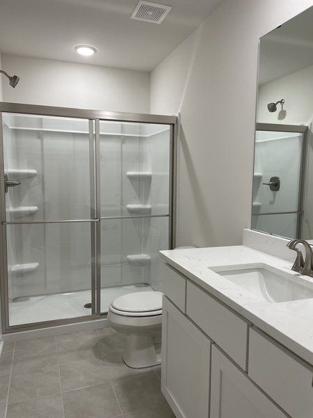 Representative furnished interior of a home built from the Stoneycreek in Aberdeen by Veranda Homes in Aberdeen, Fountain Inn (Image 13).