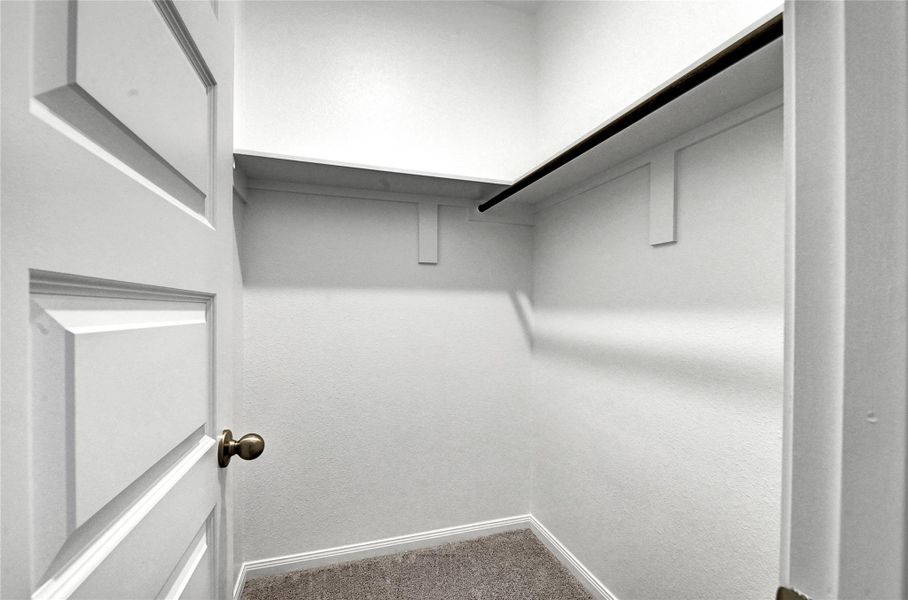 Spacious, unfurnished interior of a new home in Aldine Pines, Houston (Image 25).