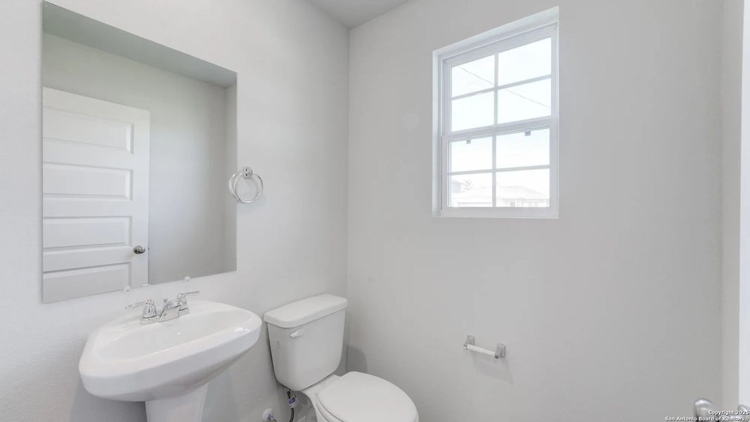 Furnished interior view inside a new home in Las Colinas, Kenedy (Image 11). Furnished interior view inside a new home in Las Colinas, Kenedy (Image 11).