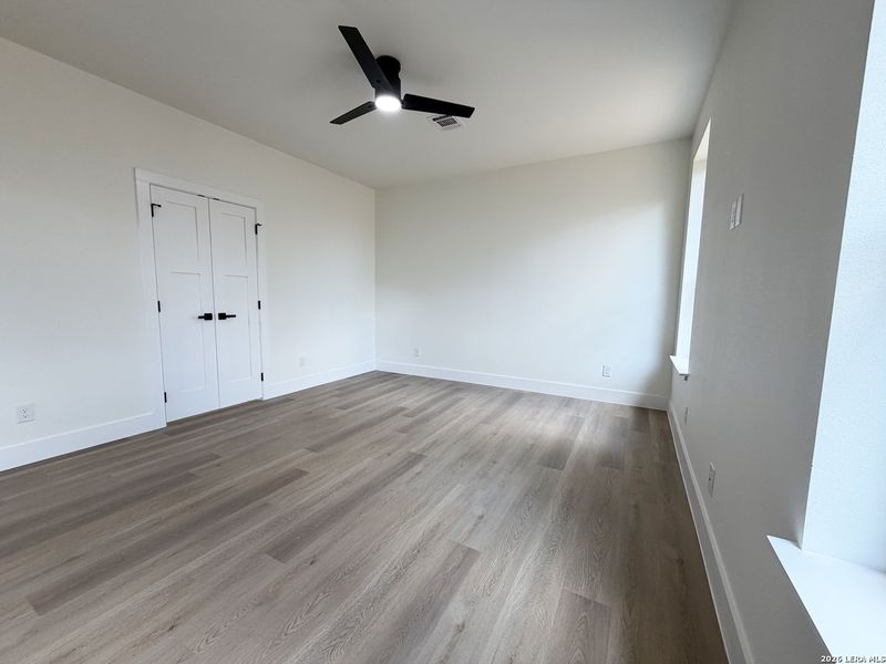 Spacious, unfurnished interior of a new home in , San Antonio (Image 22).