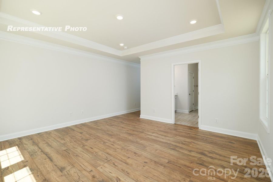 Spacious, unfurnished interior of a new home in Sylvan Creek, Denver (Image 11).