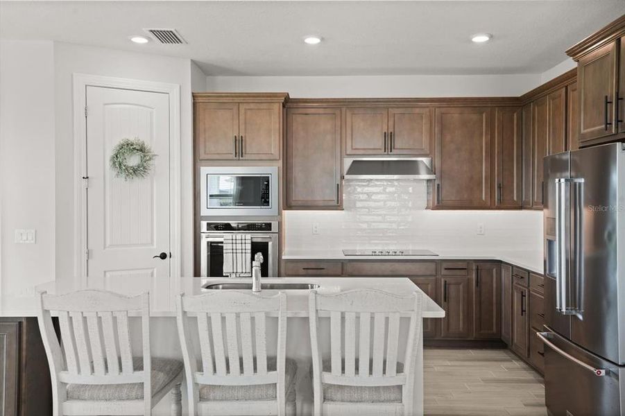 Furnished interior view inside a new home in , Orlando (Image 6).