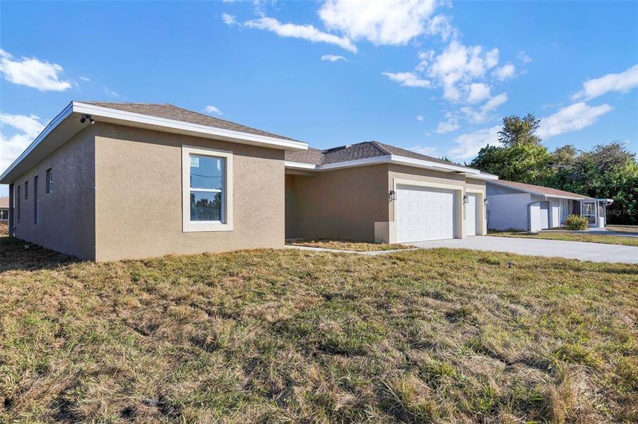Exterior details and patio area of a home in , Port Charlotte (Image 4). Exterior details and patio area of a home in , Port Charlotte (Image 4).