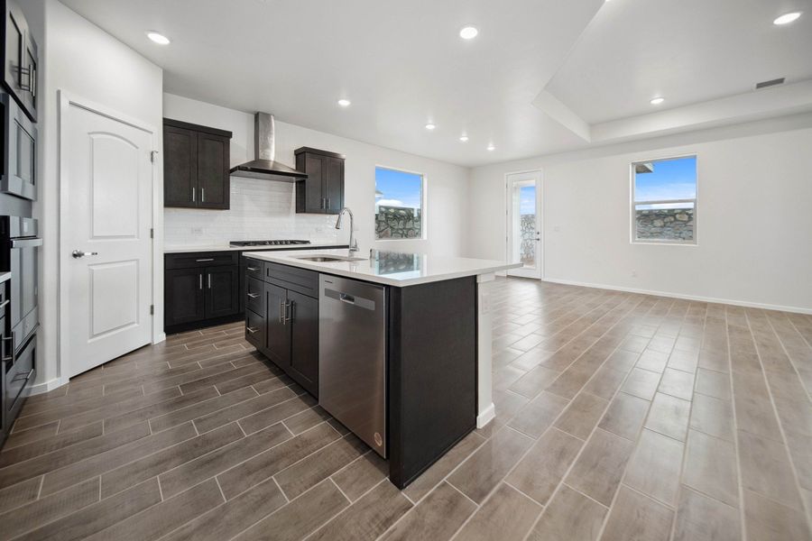 Representative furnished interior of a home built from the Valencia by Hakes Brothers in Summer Sky North, El Paso (Image 3).