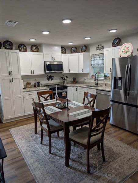 Furnished interior view inside a new home in , Chiefland (Image 15). Furnished interior view inside a new home in , Chiefland (Image 15).