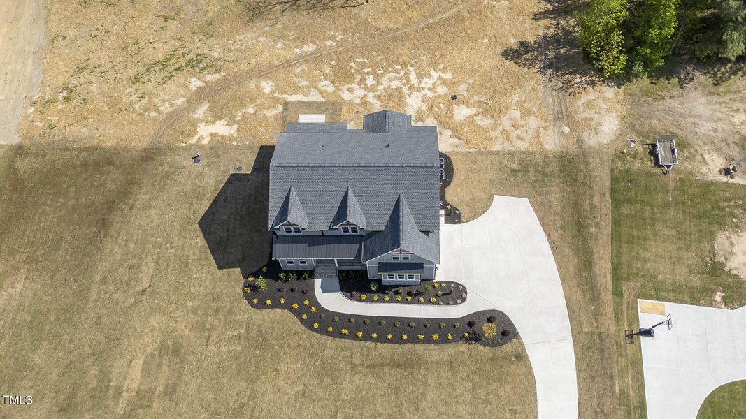 67FarmsteadCt-Drone-5