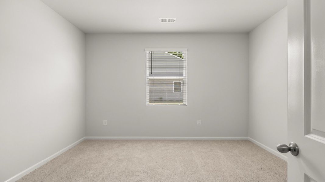 Spacious, unfurnished interior of a new home in Chukker Creek Landing, Aiken (Image 24).