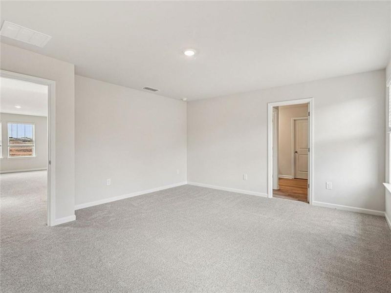 Spacious, unfurnished interior of a new home in Creekside at Oxford Park, Fairburn (Image 18). Spacious, unfurnished interior of a new home in Creekside at Oxford Park, Fairburn (Image 18).