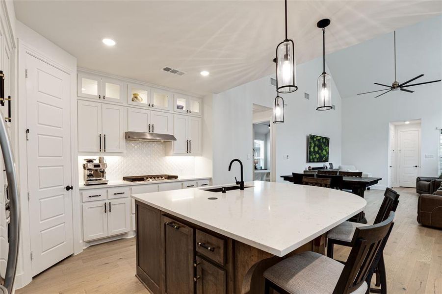 Large Island, Stainless Steel Appliances