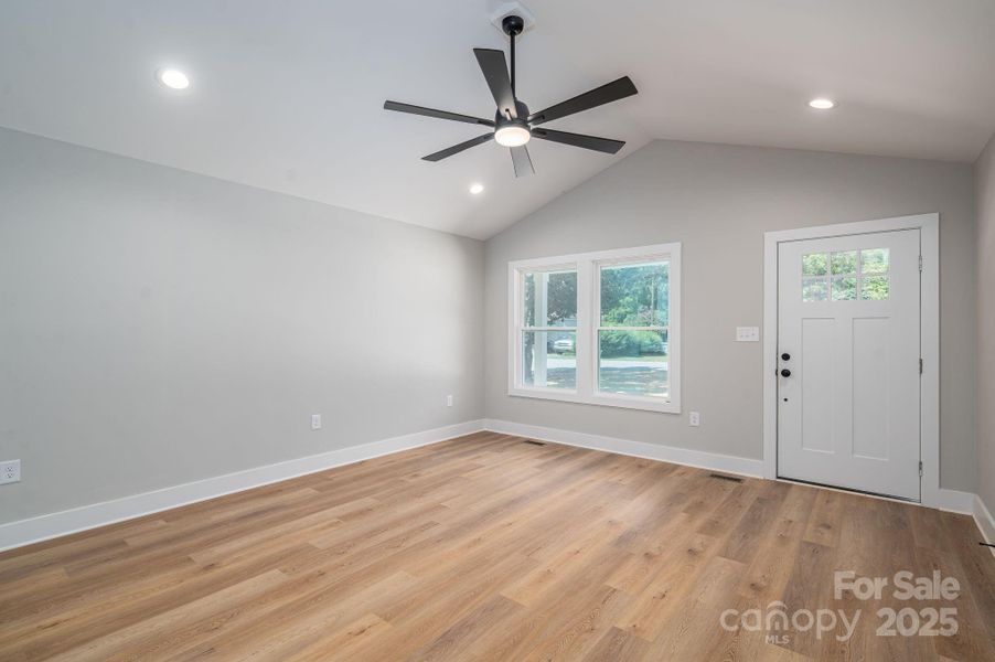 Living room with Vaulted ceilings