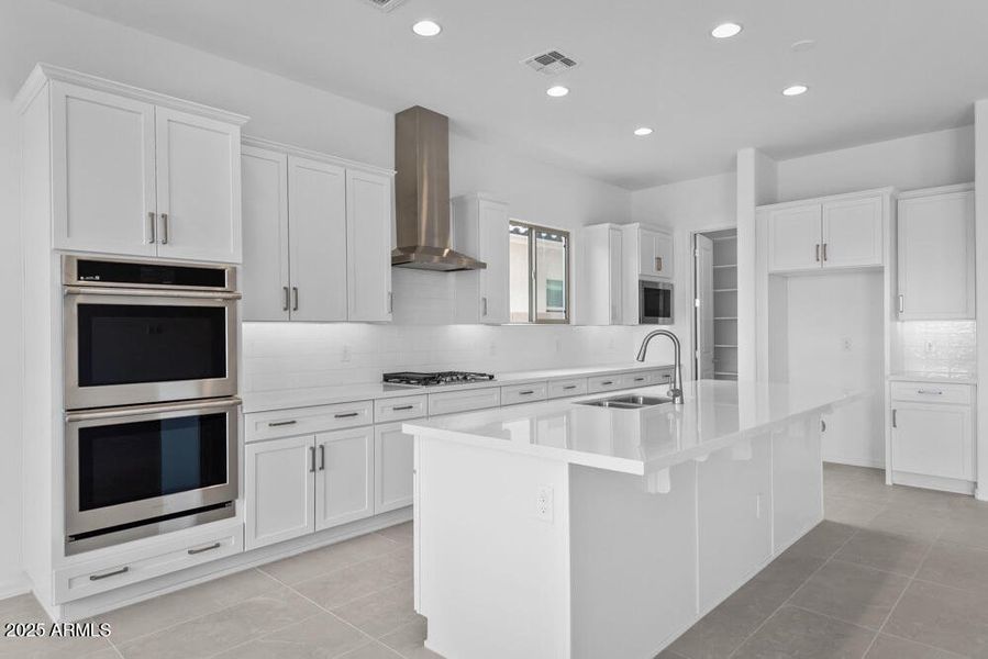 8825 W Vermont Avenue - Ready Now 8825 W Vermont Avenue - Ready Now