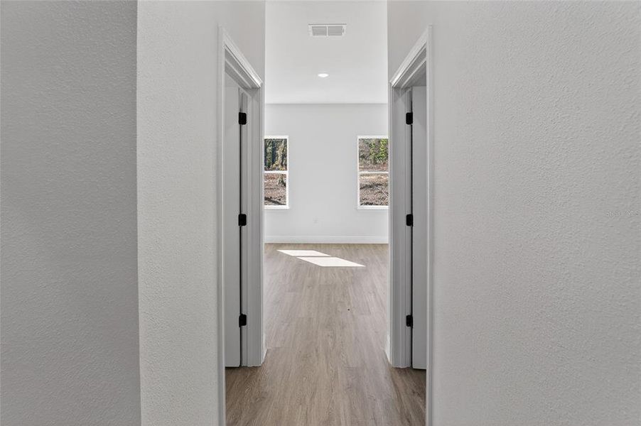 Spacious, unfurnished interior of a new home in , Citrus Springs (Image 17).