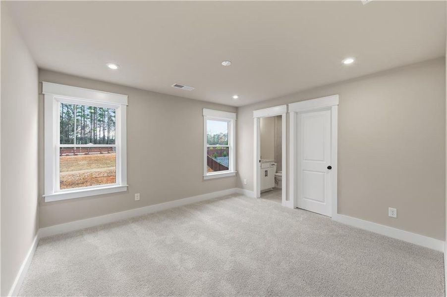 Spacious, unfurnished interior of a new home in Springside Reserve, Powder Springs (Image 27).