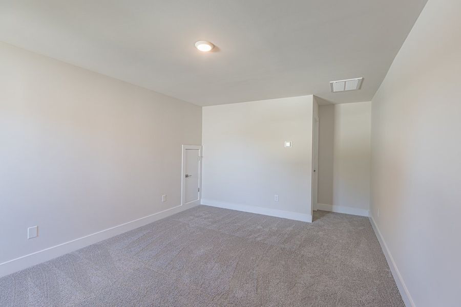 Representative unfurnished interior of a home built from the Barnard II by Great Southern Homes in Shady Grove, Conway (Image 43).