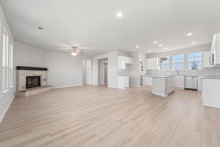 Spacious, unfurnished interior of a new home in Clear Sky Addition, Valley View (Image 34).