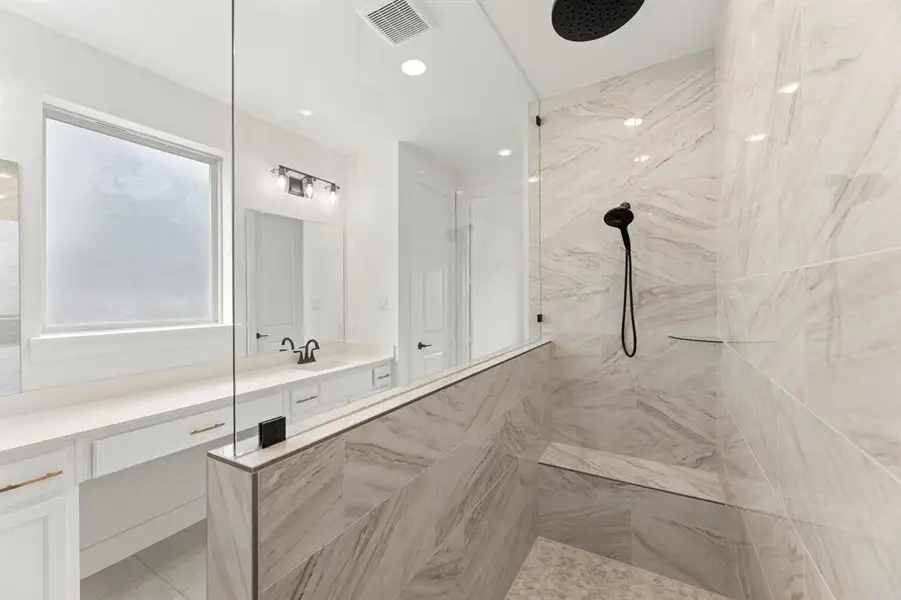 17. 4120 Seminole - Bath (3)